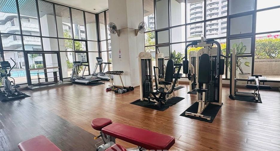 For rent 3 bedrooms condo in Suan Luang, Bangkok