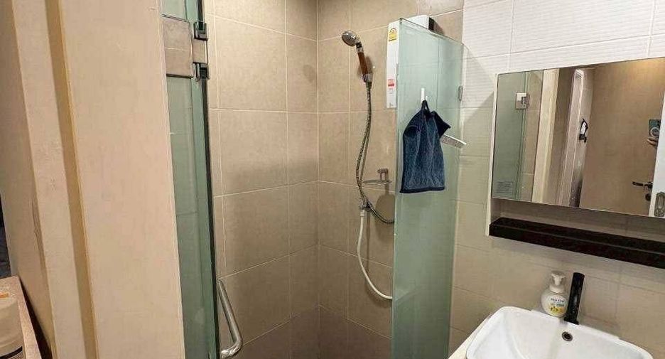Wohnung zur Miete mit 2 Zimmer in Phra Khanong, Bangkok