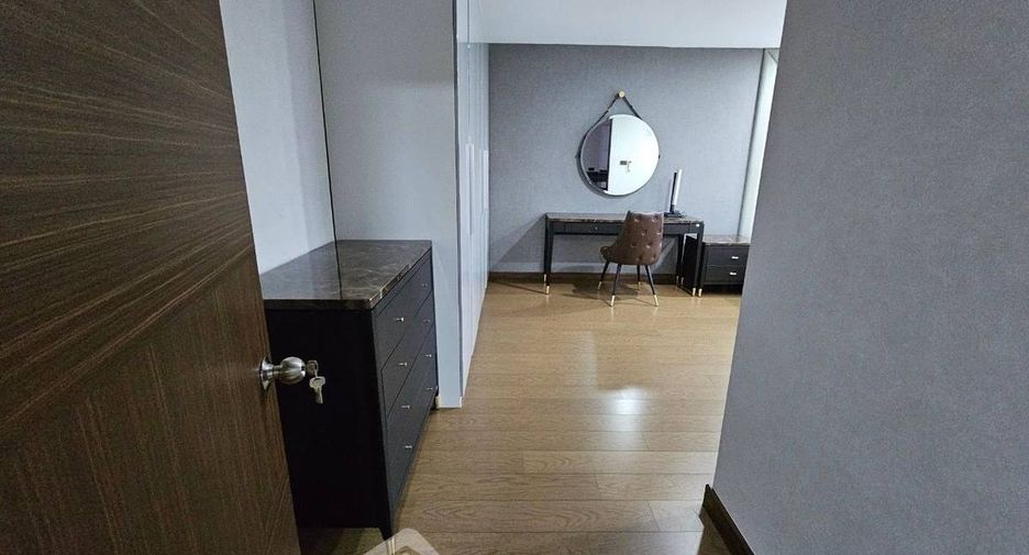 Condo en alquiler de 2 habitaciones en Watthana, Bangkok