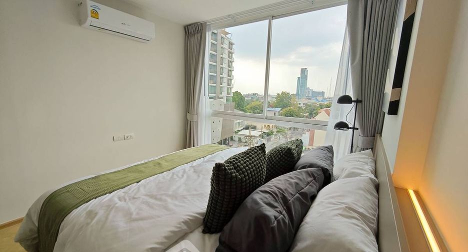 For rent 2 bedrooms condo in Phaya Thai, Bangkok