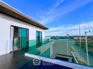For rent 6 bedrooms villa in Bang Lamung, Chonburi