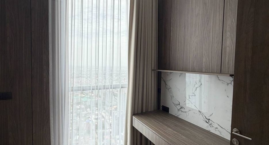 For rent 2 bedrooms condo in Watthana, Bangkok