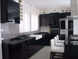 Casa en alquiler y en venta de 4 habitaciones en Bang Lamung, Chonburi