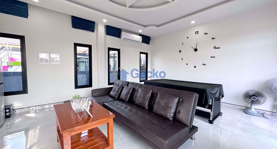 Casa en alquiler de 3 habitaciones en Bang Lamung, Chonburi