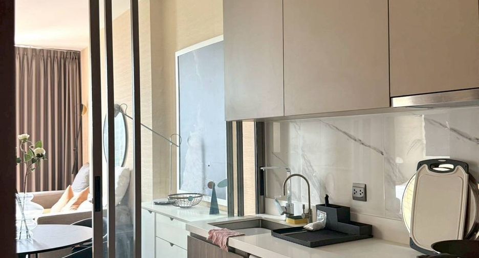 For rent 1 bed condo in Watthana, Bangkok
