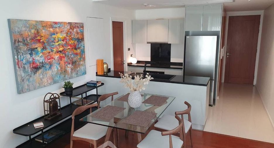 For rent 2 bedrooms condo in Watthana, Bangkok