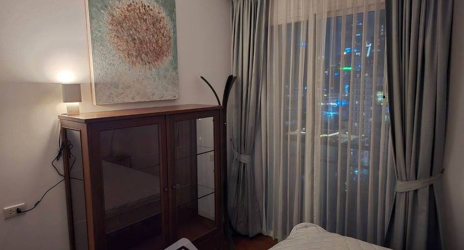 À louer 2 chambres condo à Watthana, Bangkok