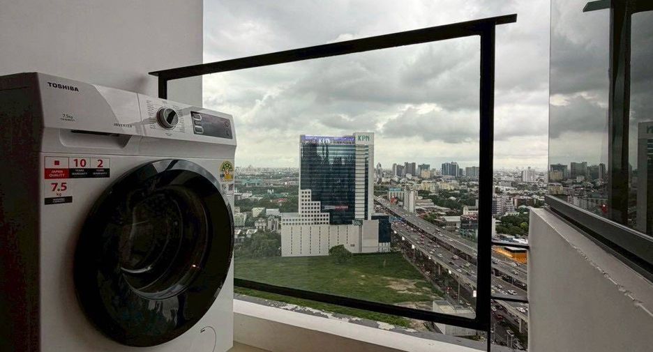 Condo en alquiler de 1 habitaciones en Khan Na Yao, Bangkok