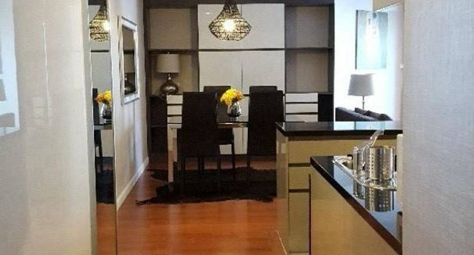 Condo en alquiler de 2 habitaciones en Huai Khwang, Bangkok