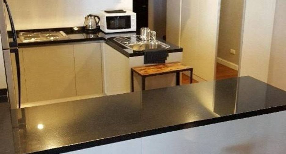 Condo en alquiler de 2 habitaciones en Huai Khwang, Bangkok