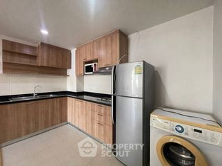 For rent 2 bedrooms apartment in Khlong Toei, Bangkok