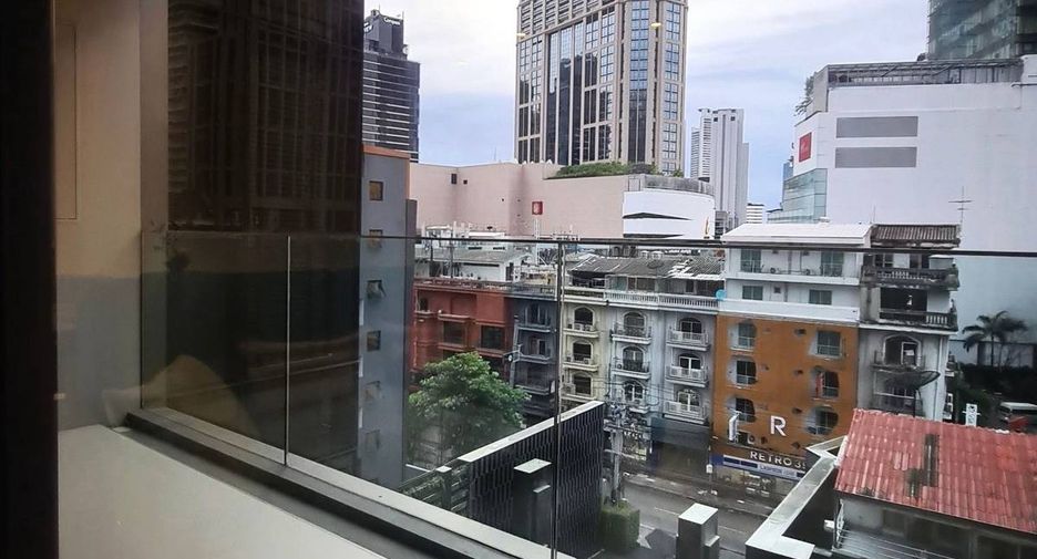 For rent 2 bedrooms condo in Khlong Toei, Bangkok