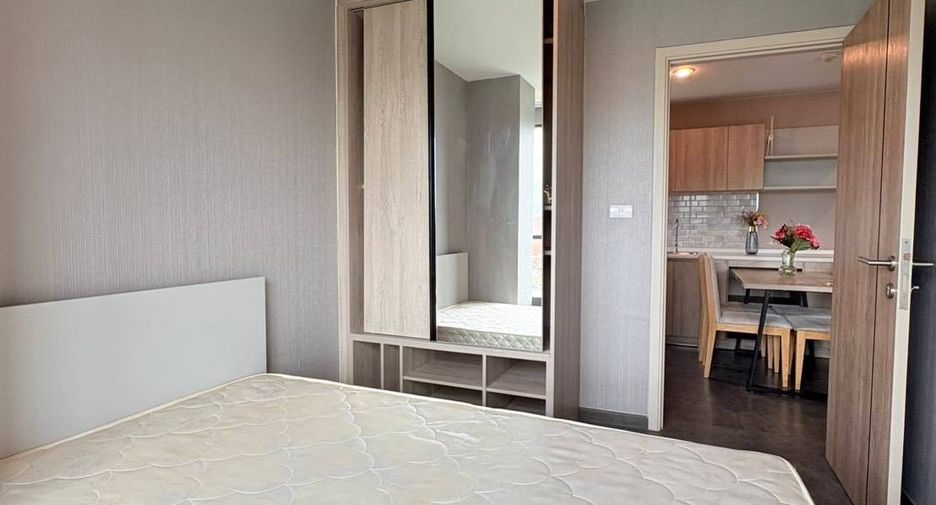 For rent 2 bedrooms condo in Khlong Toei, Bangkok