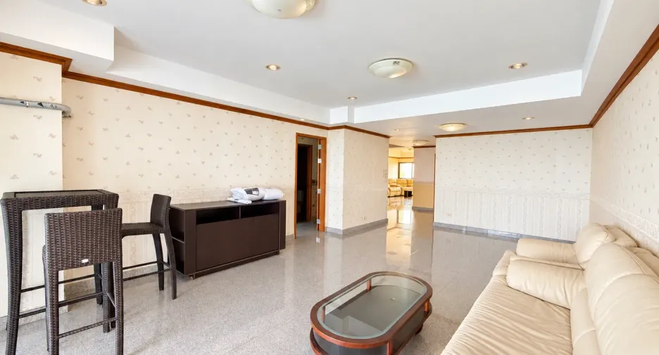 For sale 2 bedrooms condo in Cha Am, Phetchaburi