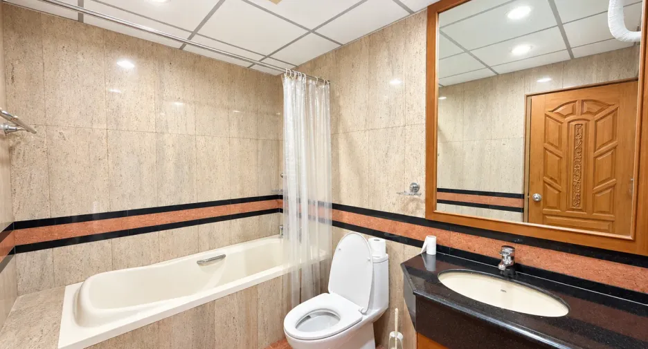 For sale 2 bedrooms condo in Cha Am, Phetchaburi
