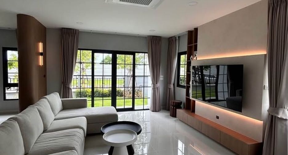 À louer 4 chambres maison à Bang Phli, Samut Prakan