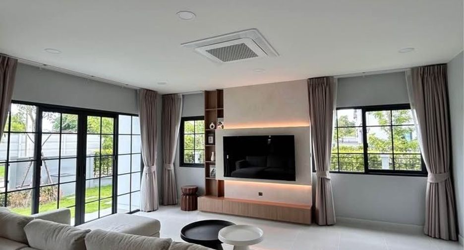 À louer 4 chambres maison à Bang Phli, Samut Prakan