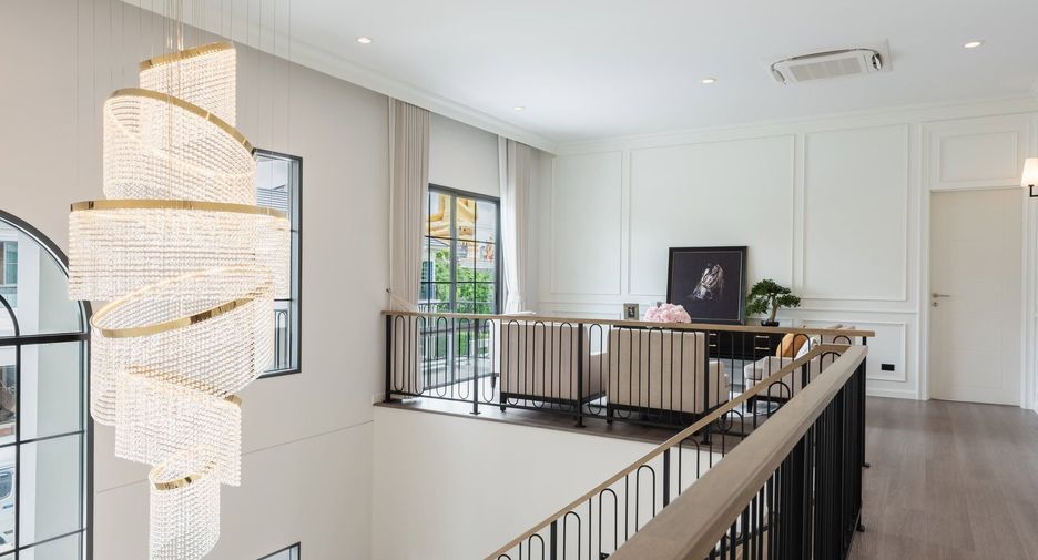 Casa en alquiler de 5 habitaciones en Bang Phli, Samut Prakan