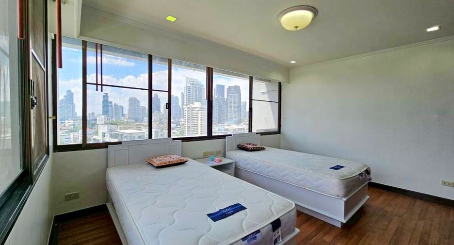 Wohnung zur Miete mit 3 Zimmer in Khlong Toei, Bangkok