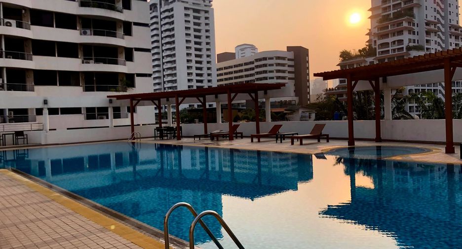 For rent 1 bed condo in Watthana, Bangkok