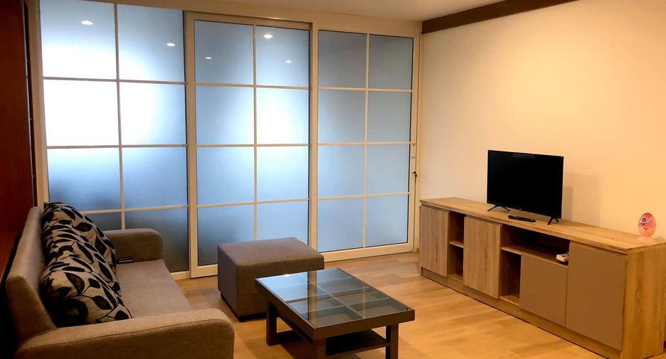 For rent 1 bed condo in Watthana, Bangkok