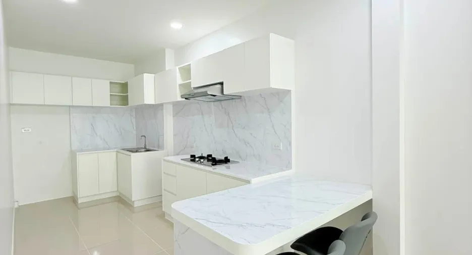 For sale 2 bedrooms townhouse in Bang Lamung, Chonburi