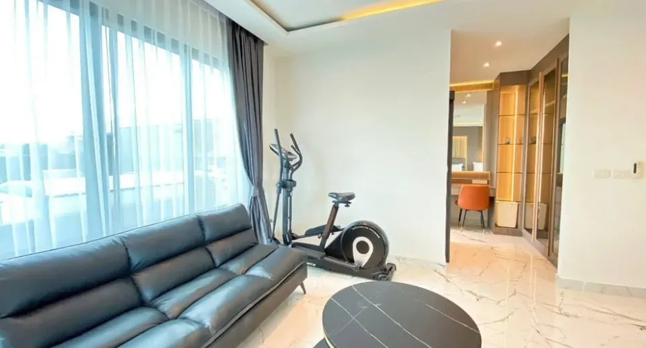 Villa en alquiler de 6 habitaciones en Bang Lamung, Chonburi