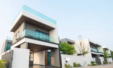 Villa en alquiler de 6 habitaciones en Bang Lamung, Chonburi