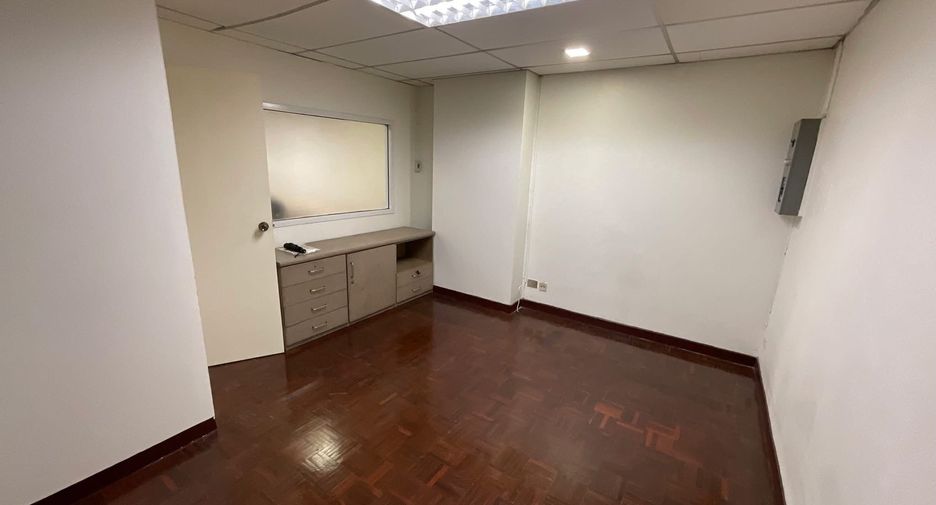 For rent office in Bang Rak, Bangkok
