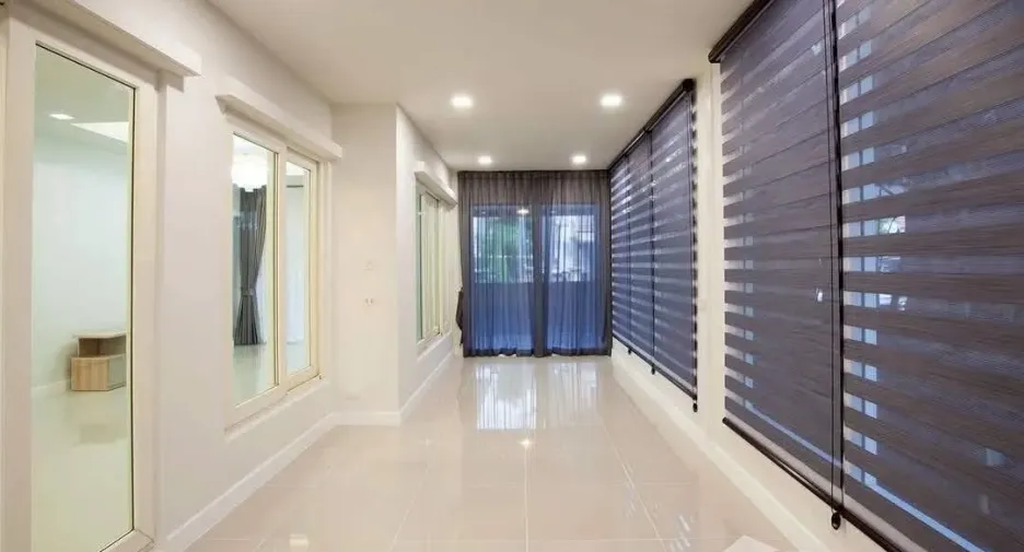 Casa en alquiler de 4 habitaciones en Sai Mai, Bangkok