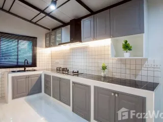 Casa en alquiler de 4 habitaciones en Sai Mai, Bangkok