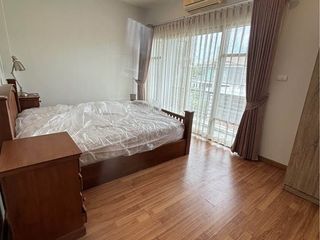 Casa en alquiler de 3 habitaciones en Lat Krabang, Bangkok
