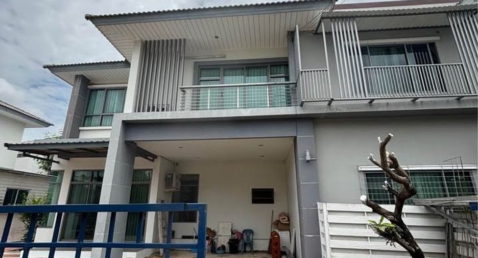 Casa en alquiler de 3 habitaciones en Lat Krabang, Bangkok