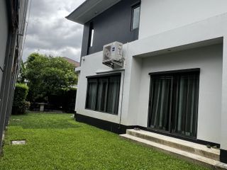 For rent 4 bedrooms house in Bang Kapi, Bangkok
