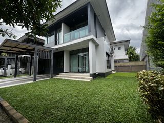 For rent 4 bedrooms house in Bang Kapi, Bangkok
