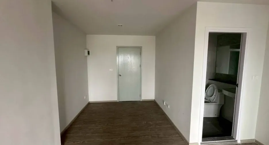 For sale studio condo in Bang Na, Bangkok