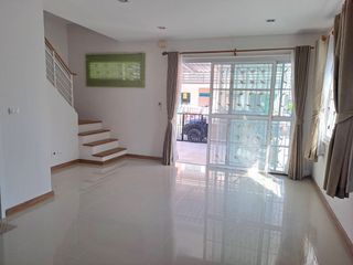 出售 3 卧室 联排别墅 在 Mueang Samut Prakan, Samut Prakan