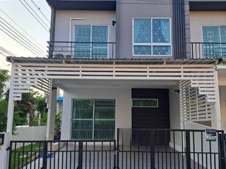 出售 3 卧室 联排别墅 在 Mueang Samut Prakan, Samut Prakan