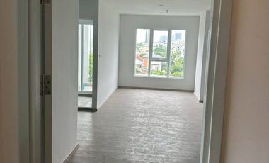 For sale studio condo in Bang Na, Bangkok