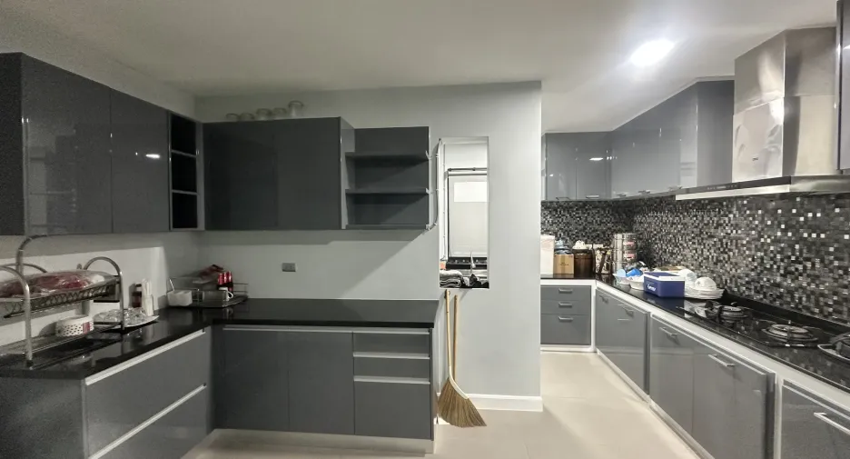 Casa en venta de 4 habitaciones en Pak Kret, Nonthaburi
