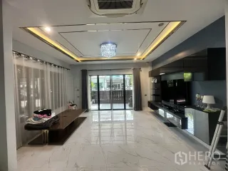 Casa en venta de 4 habitaciones en Pak Kret, Nonthaburi