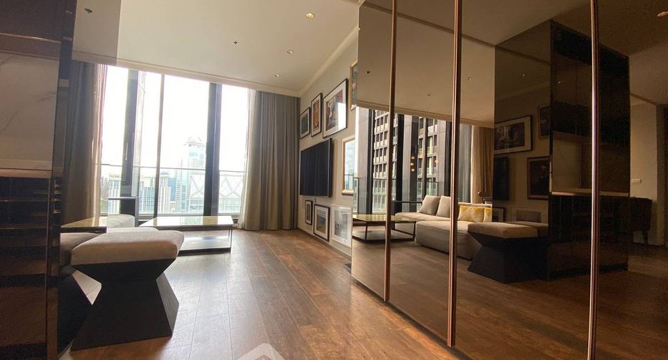 For rent 3 bedrooms condo in Pathum Wan, Bangkok