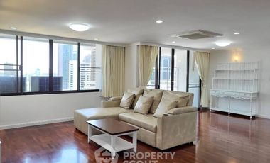 For rent 3 bedrooms condo in Khlong Toei, Bangkok