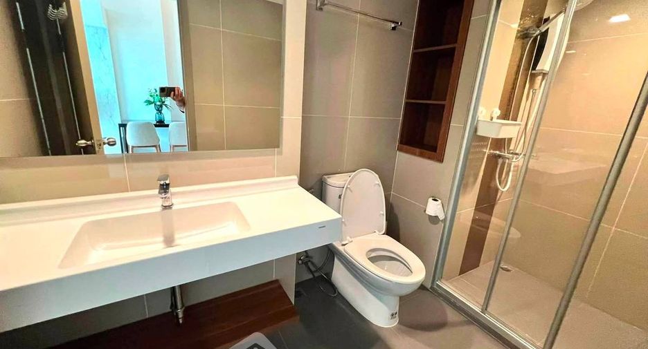 For rent 2 ベッドルーム condo in Huai Khwang, Bangkok