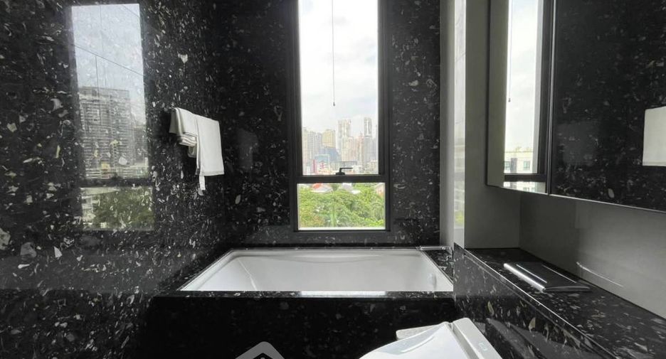 For rent 1 bed condo in Khlong Toei, Bangkok