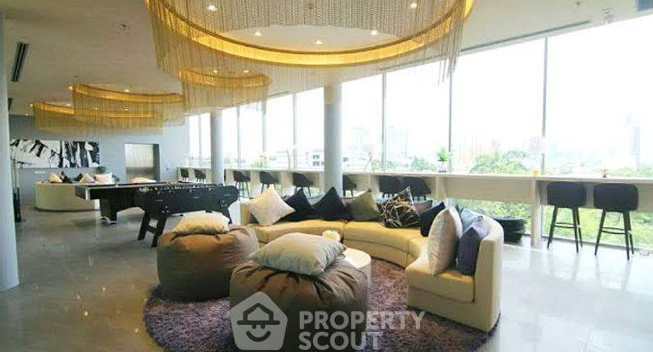 À vendre 1 chambre condo à Bang Na, Bangkok