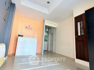 Reihenhaus zum Kauf mit 3 Zimmer in Suan Luang, Bangkok