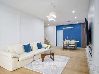 Reihenhaus zum Kauf mit 2 Zimmer in Bang Lamung, Chonburi