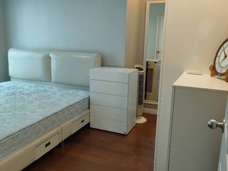 Condo en venta y en alquiler de 2 habitaciones en Huai Khwang, Bangkok