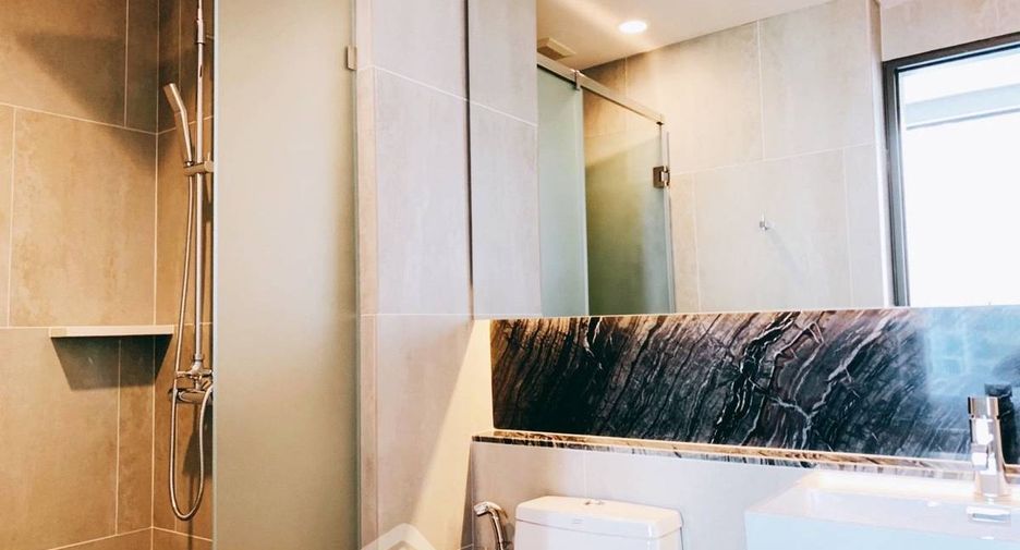For sale 1 bed condo in Khlong Toei, Bangkok